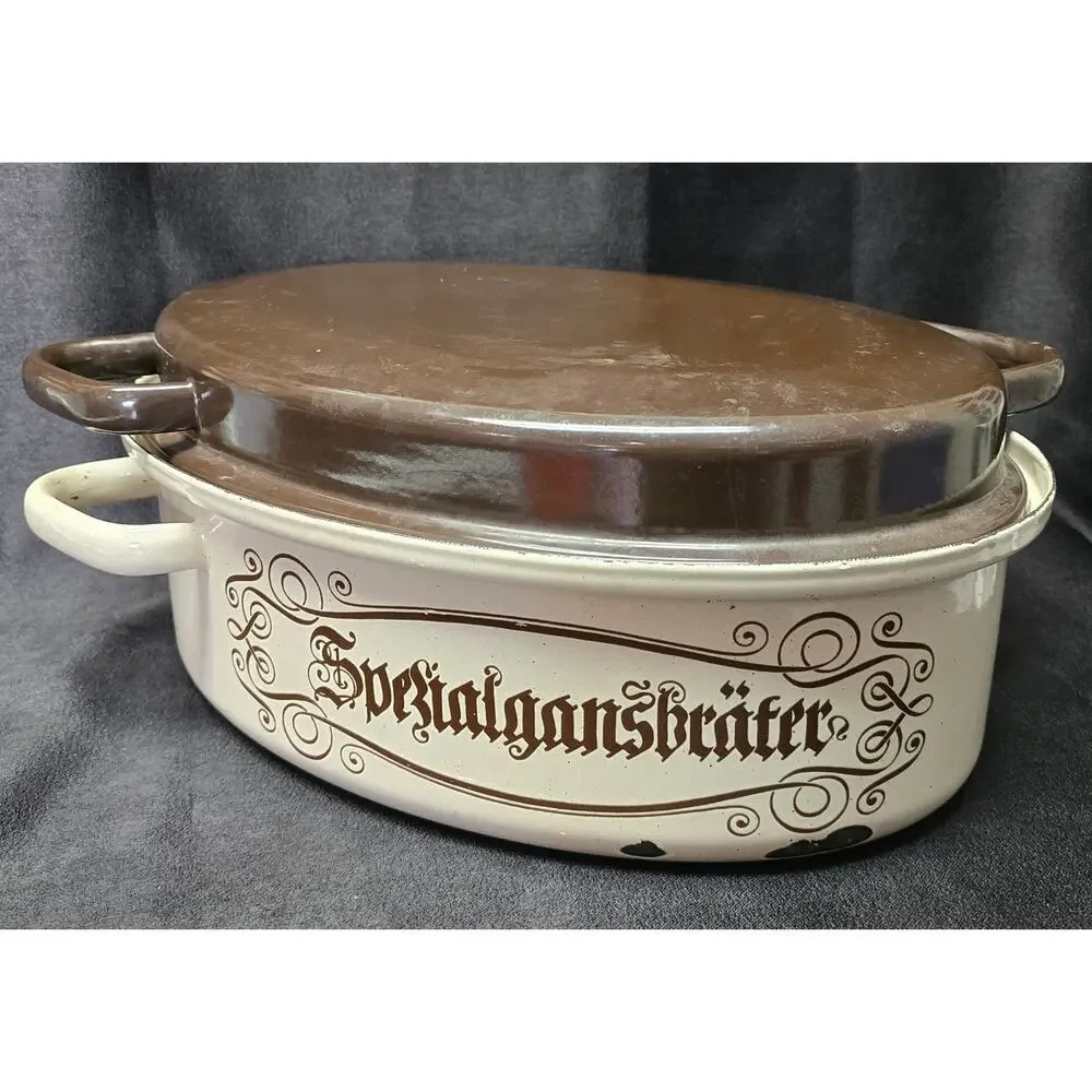 Vintage Large Tan & Brown Iron Roaster Frying Pan Roasting Pot Casserole Dish